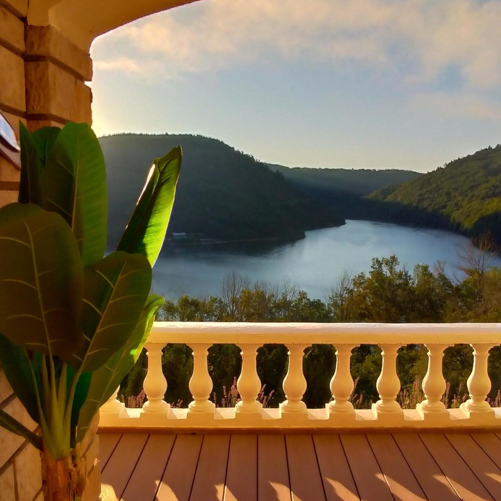 Ma Villa Au Bord De L'Eau Miremont  エクステリア 写真